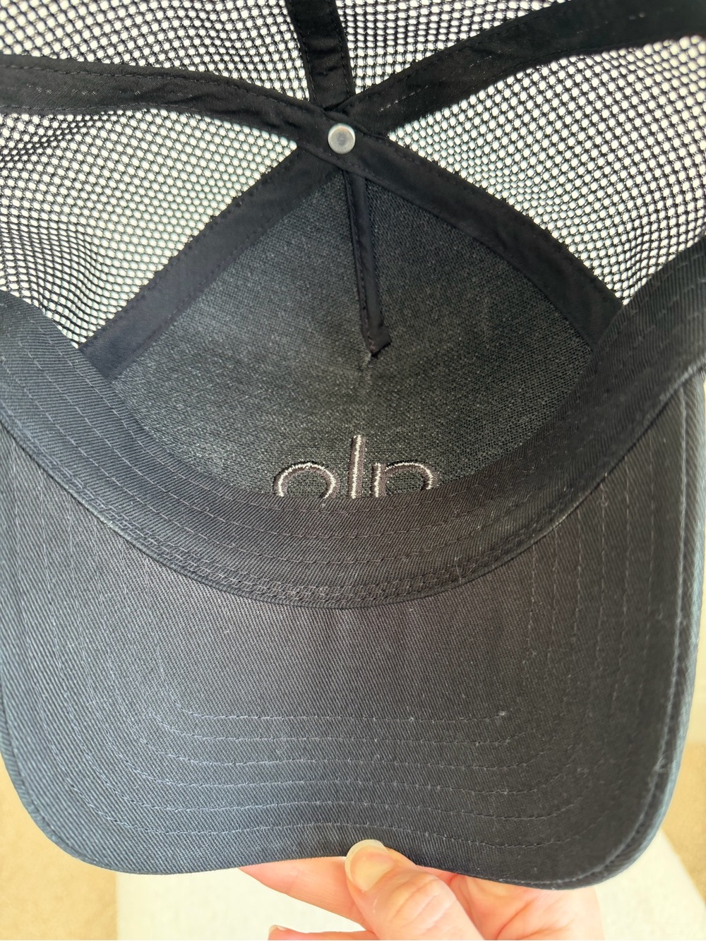 Alo Yoga Black Trucker Hat Mesh Snapback Adjustable Cap - Picture 4 of 6
